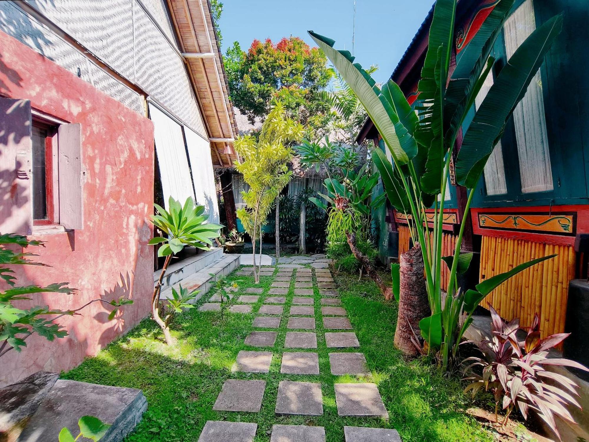Panda Lumbung Acomodação com café da manhã Sanur Exterior foto